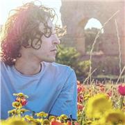 Laureato in Lettere offre lezioni di italiano personalizzate per stranieri